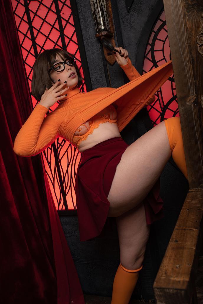 Velma From Scooby-Doo By White Lynx Cosplay