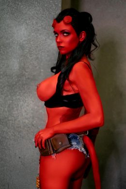 Hellboy/Hellgirl By Octokuro