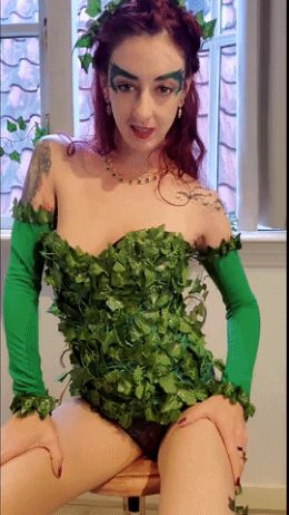 Poison Ivy From Batman By The9DayQueen