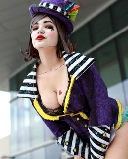 OMGcosplay As Mad Moxxi