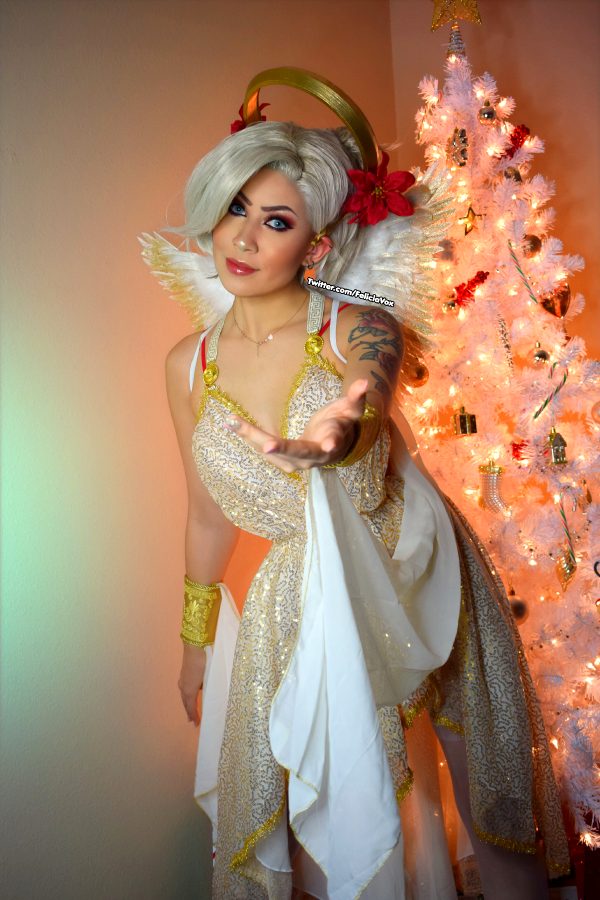 christmas-angel-mercy-cosplay-from-overwatch-album-by-felicia-vox_002