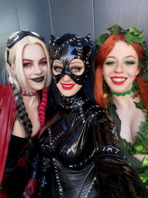 dc-gotham-sirens-catwoman-is-nympha-ophis-harley-quinn-is-infamousharleyquinn-and-i-am-poison-ivy_001