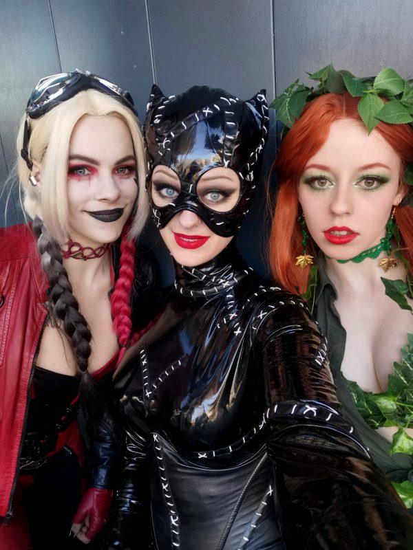 dc-gotham-sirens-catwoman-is-nympha-ophis-harley-quinn-is-infamousharleyquinn-and-i-am-poison-ivy_002