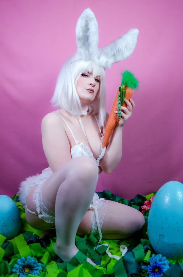 easter-bunny-cosplay-by-redhacstudios_001
