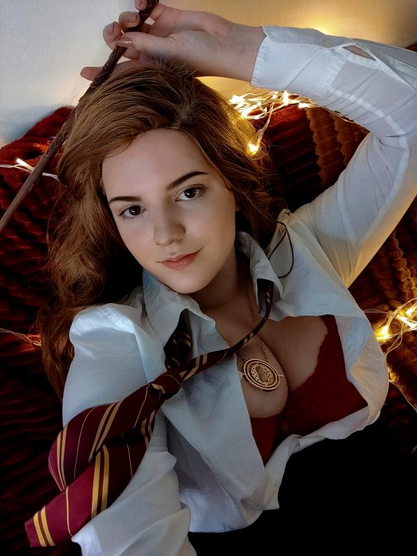 hermione-granger-from-harry-potter-by-camilisious_001