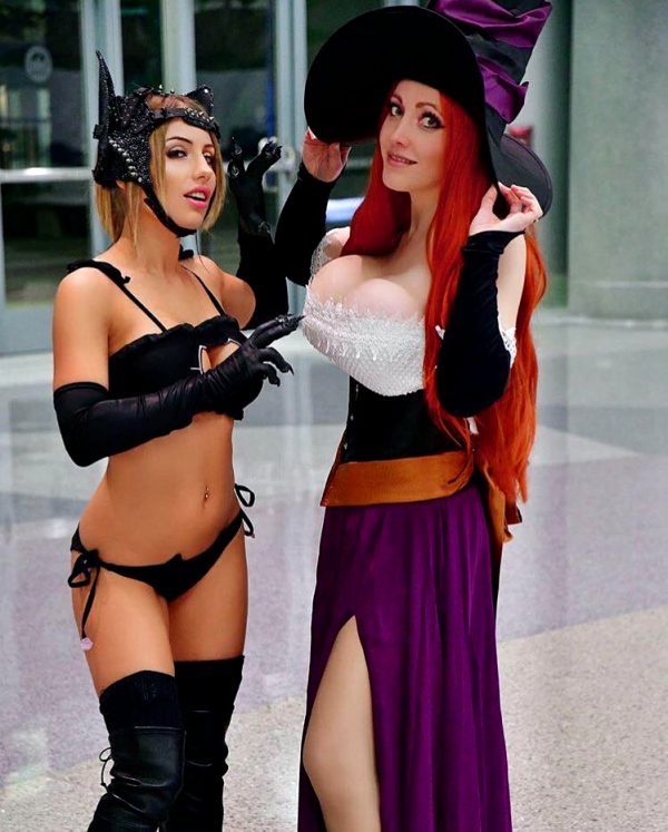 liz-katz-and-alina-masquerade-as-keyhole-lingerie-cawoman-and-sorceress-from-dragons-crown_001