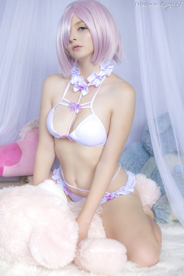 mashu-had-a-lot-of-fun-playing-with-her-teddy-bear-by-mikomin-cosplay_001
