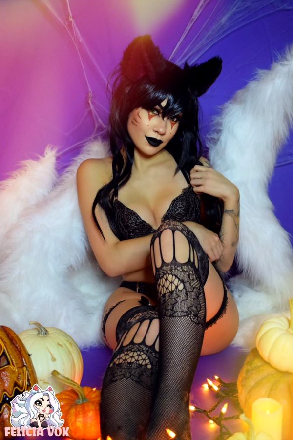 spooky-ahri-cosplay-from-league-of-legends-by-felicia-vox_001