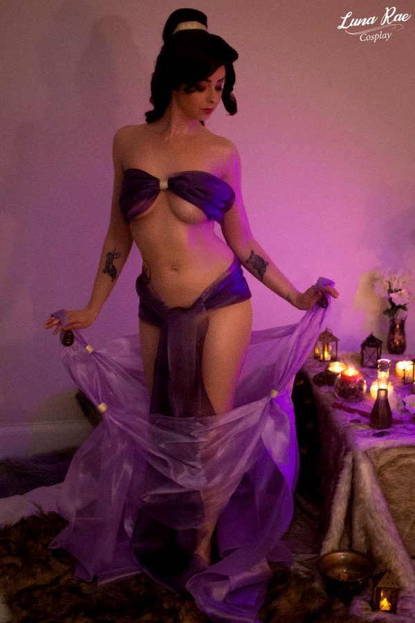 what-would-you-do-to-get-a-night-with-a-demi-goddess-concubine-megara-eroscosplay-by-lunaraecosplay_001